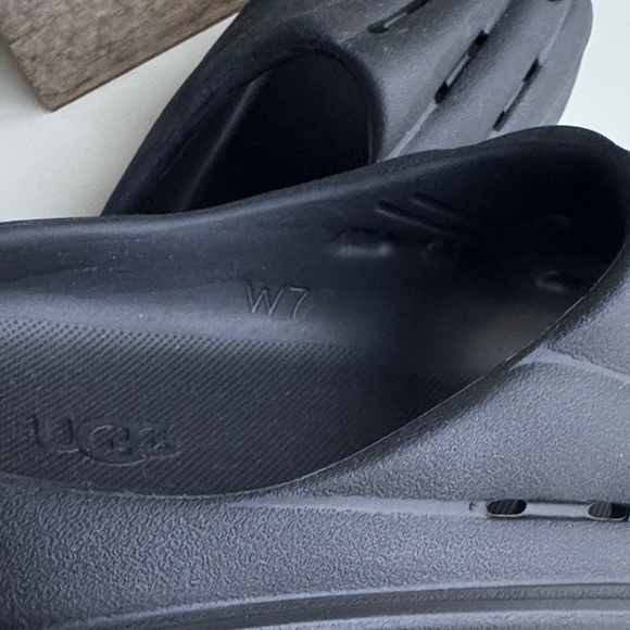 UGG Women Black Foamo Slide Sandals In Water Resistant EVA - Picture 8 of 13